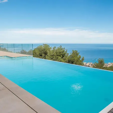 L Oasis Moderne Piscine Vue Villa